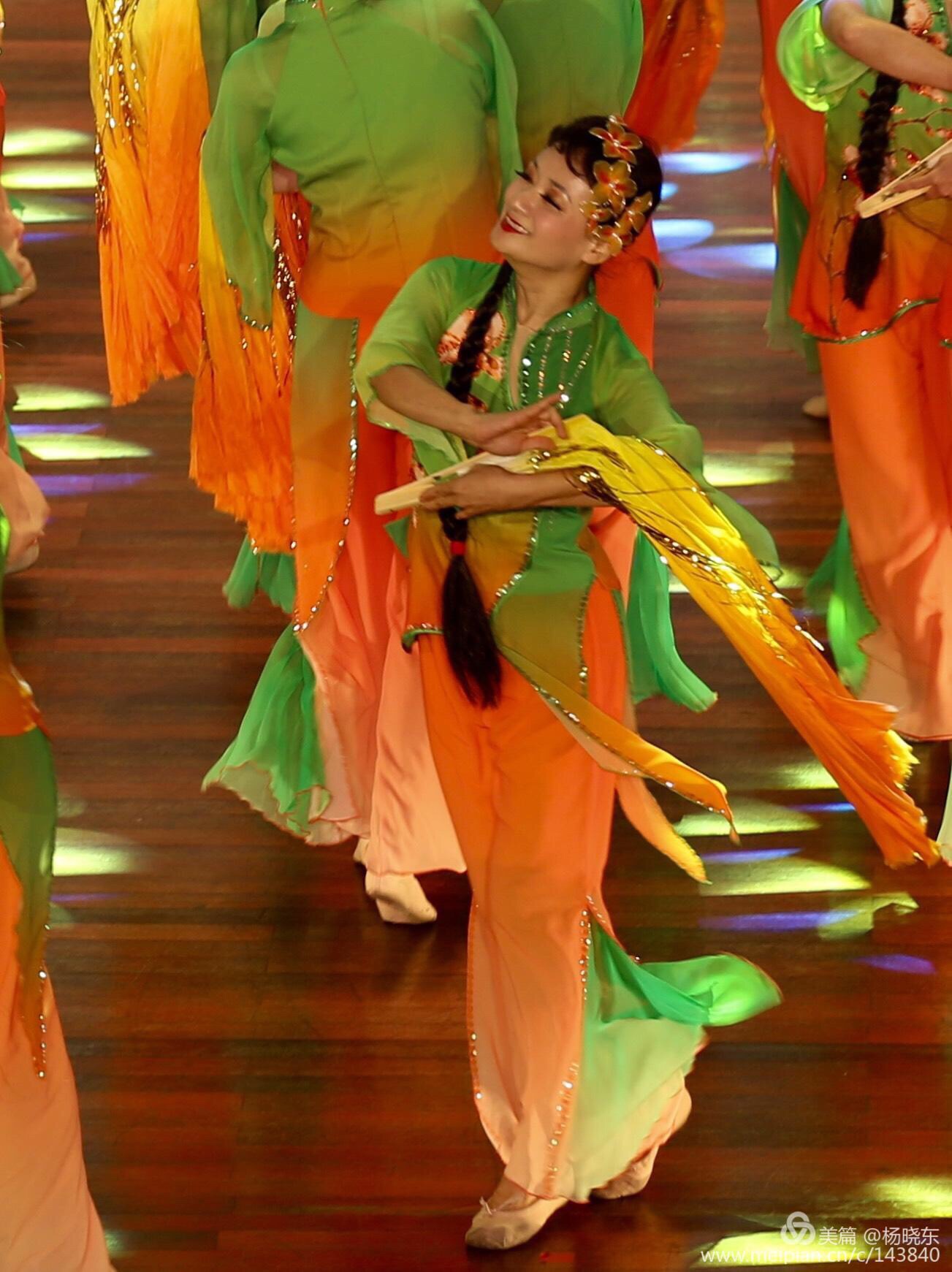 舞蹈在希望的田野上编导李春燕苏娜表演吴南萍俞春阳高勤芳等