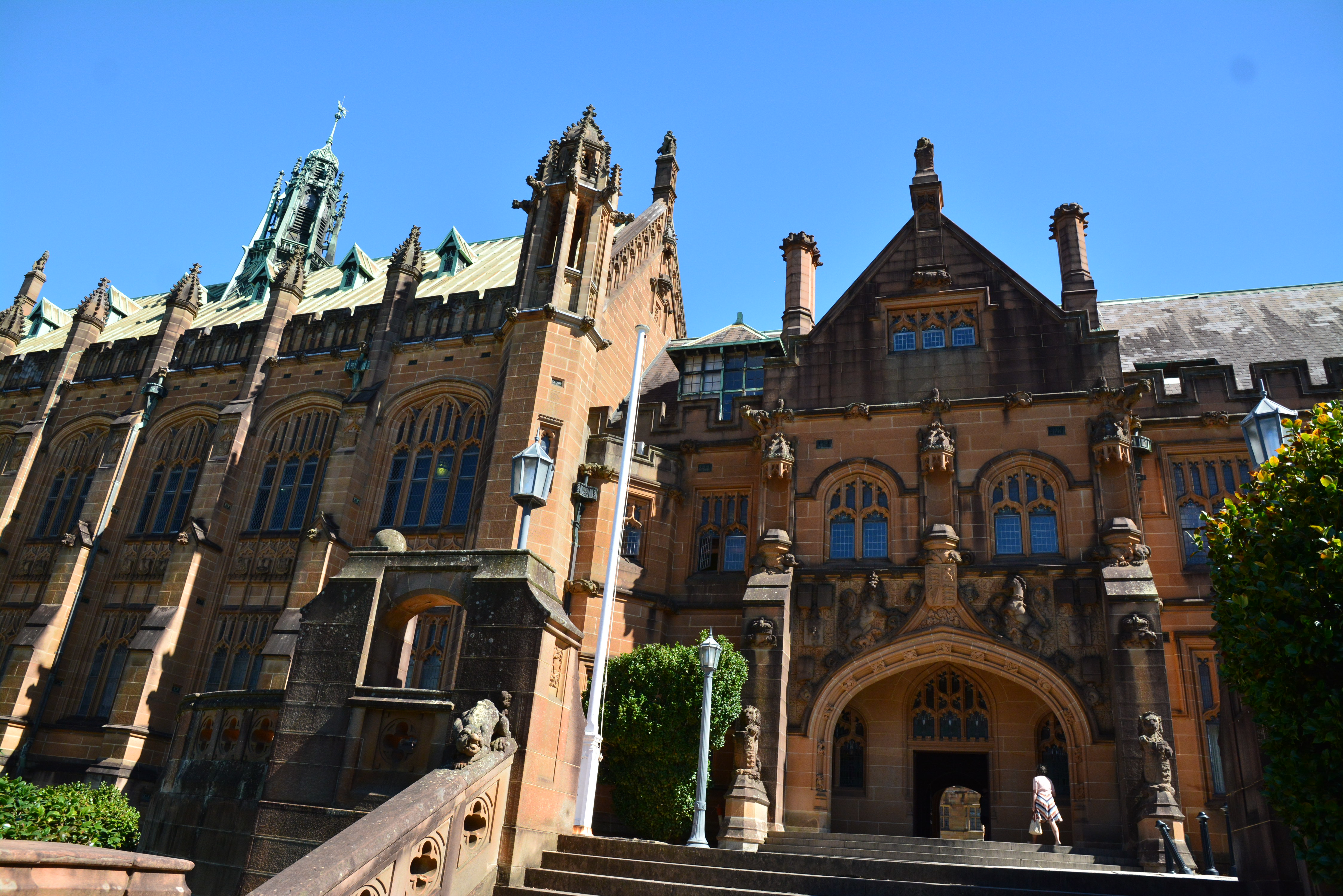 古老的南半球牛津--悉尼大学.承载着厚重历史的古建筑.