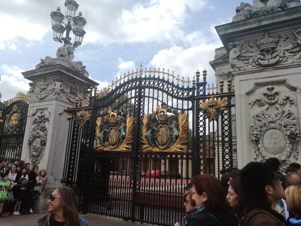 白金汉宫正面大门