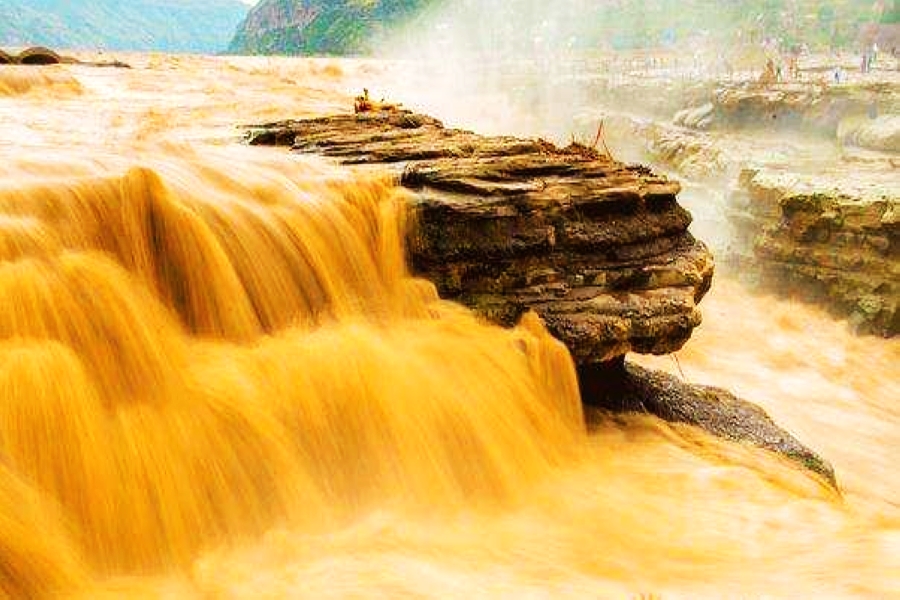 03:57                           辉映着黄山黄河  啊辉映着长城长江