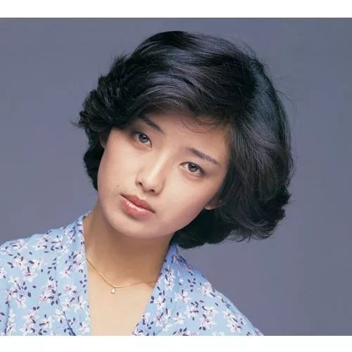 日本著名影视演员歌手山口百惠