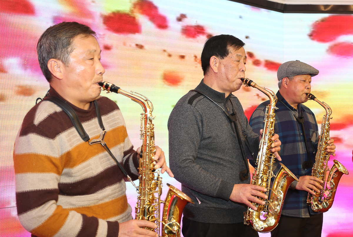 老年大学萨克斯汇演集锦