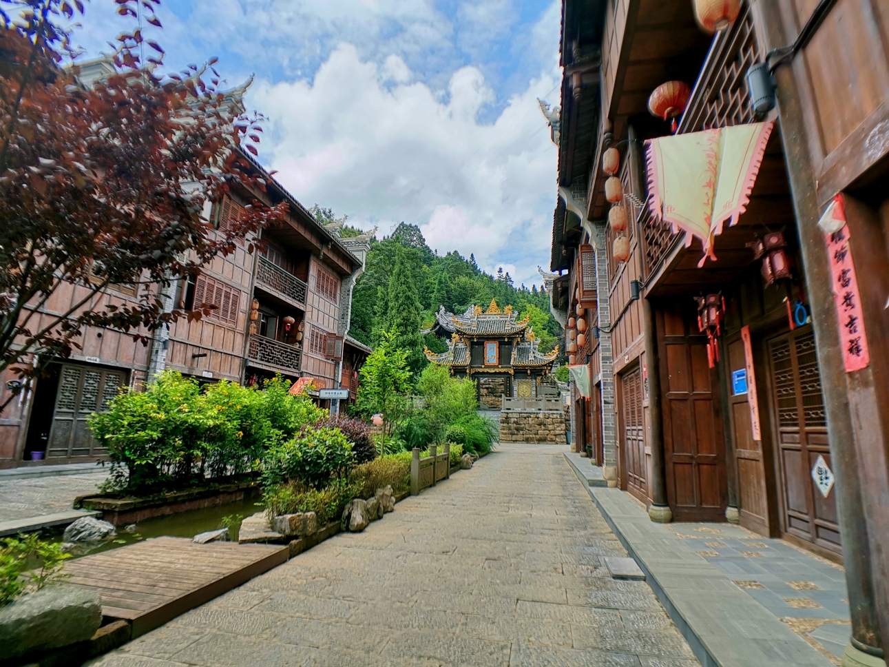 麻江县高枧村的清朝状元夏同龢故居景区就是最美的园林!