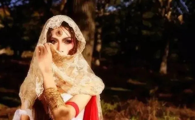 楼兰 你本就是一个迷  一个梦 楼兰美女的传说更为你披上了一层玄妙