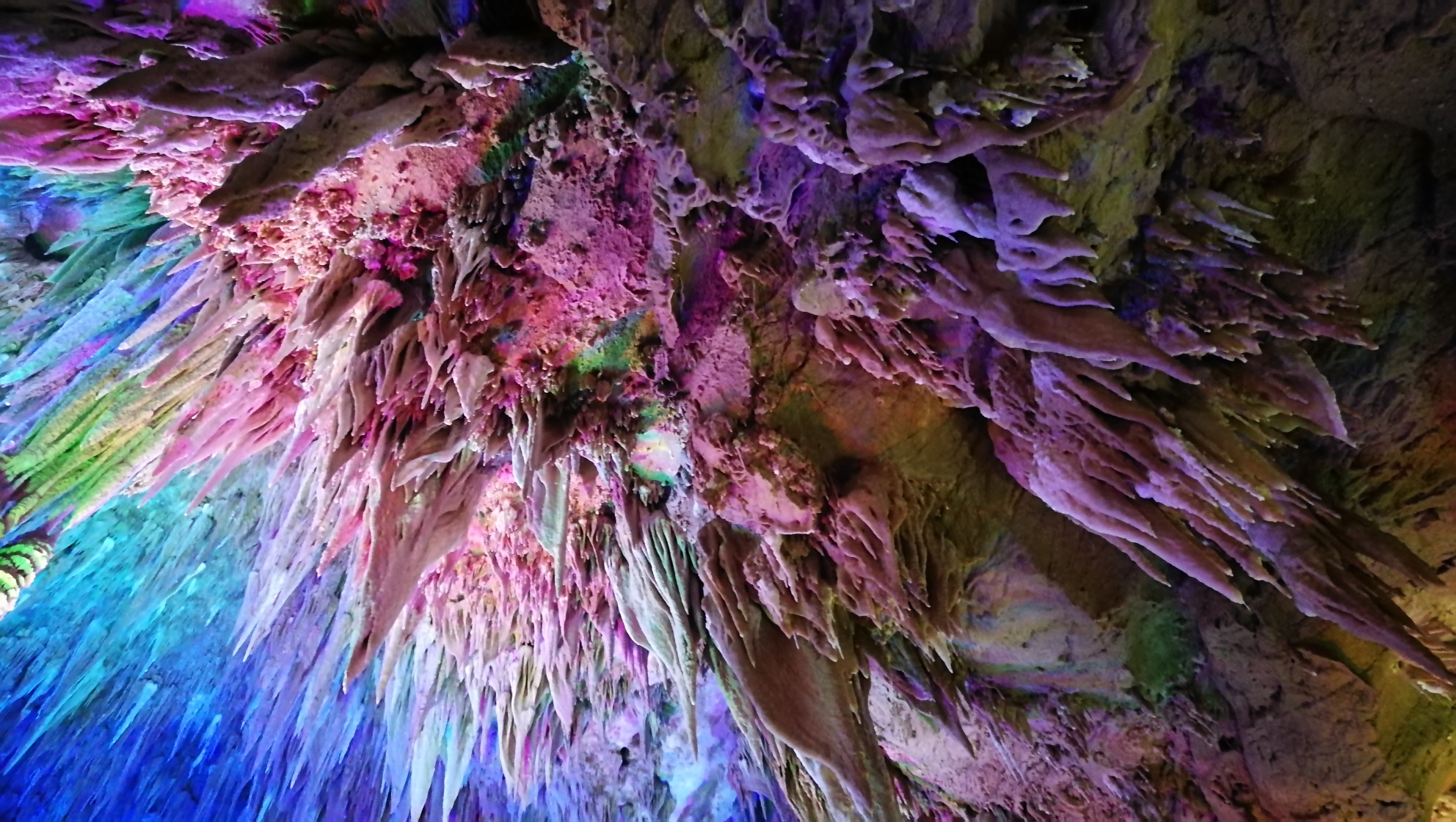 多彩贵州魅力松桃潜龙洞