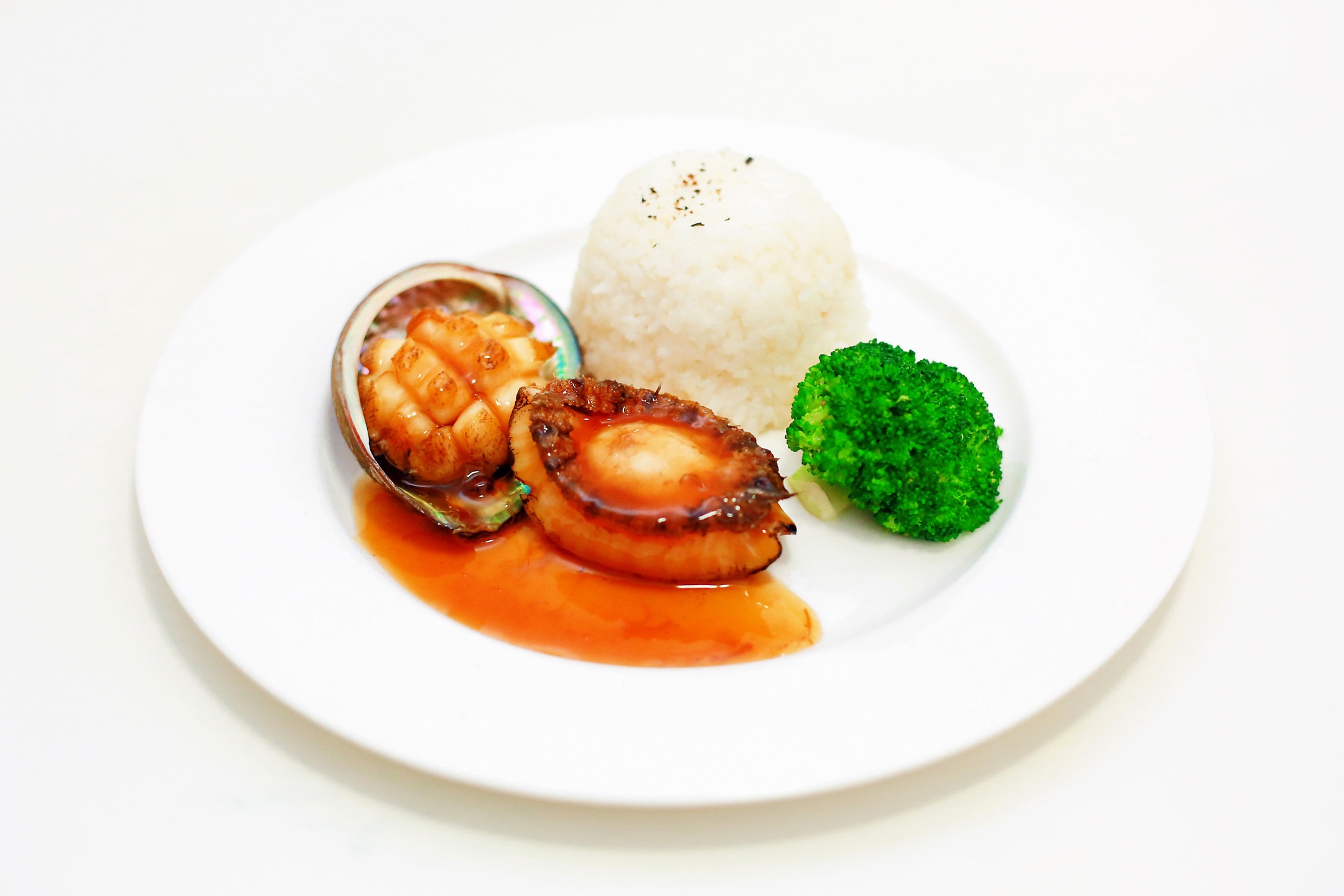 在家自己料理的传统粤菜名点——鲍鱼捞饭!
