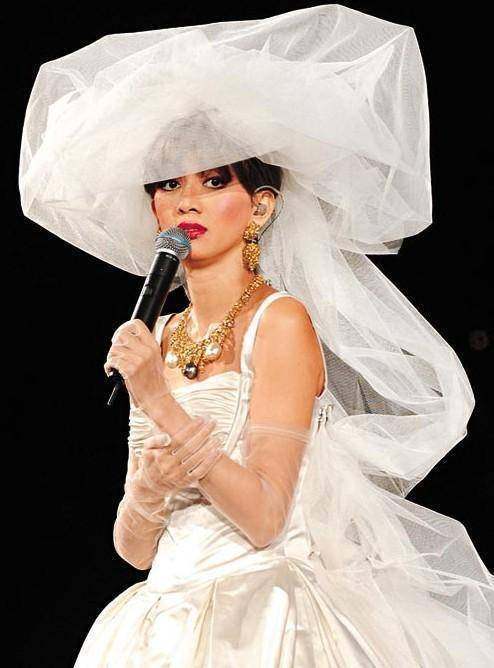 经典老歌女人花作词李安修作曲陈耀川演唱老荣