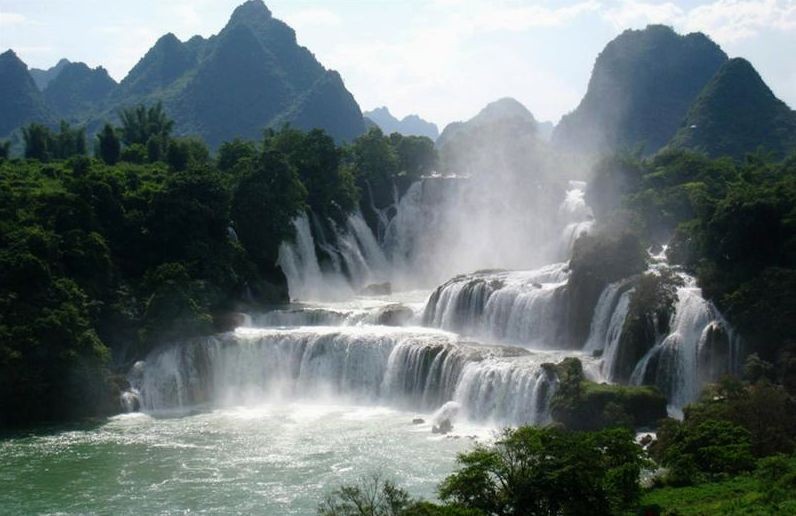 庐山三叠泉秀峰浔阳楼东林大佛锁江楼三日游