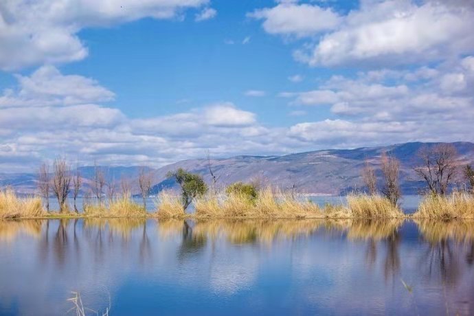 洱海澄明胜景临【vv首发】