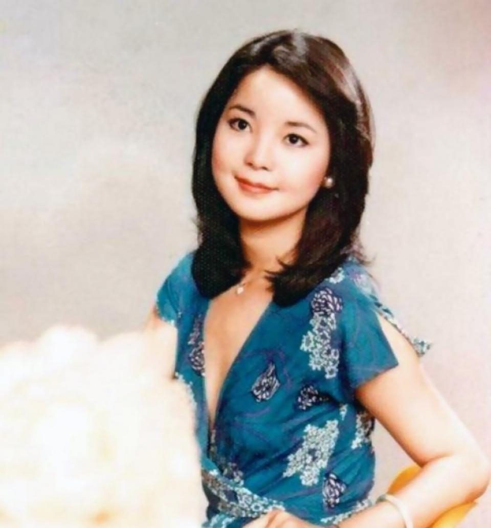 忆邓丽君:一代歌后几代人的偶像,佳人虽巳逝其声恒久远.