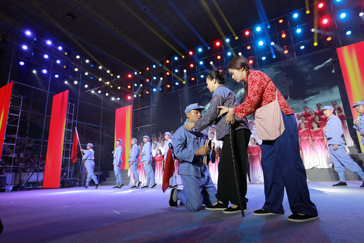 歌,舞《十送红军》.