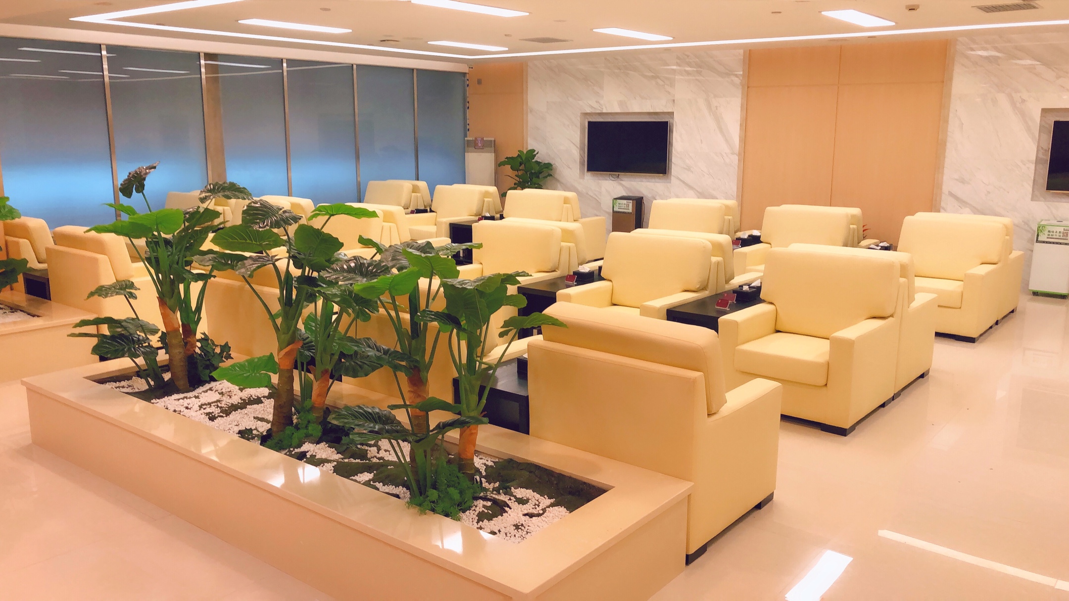 深圳航空在西安咸阳国际机场t2航站楼共设置两个尊鹏阁贵宾休息室