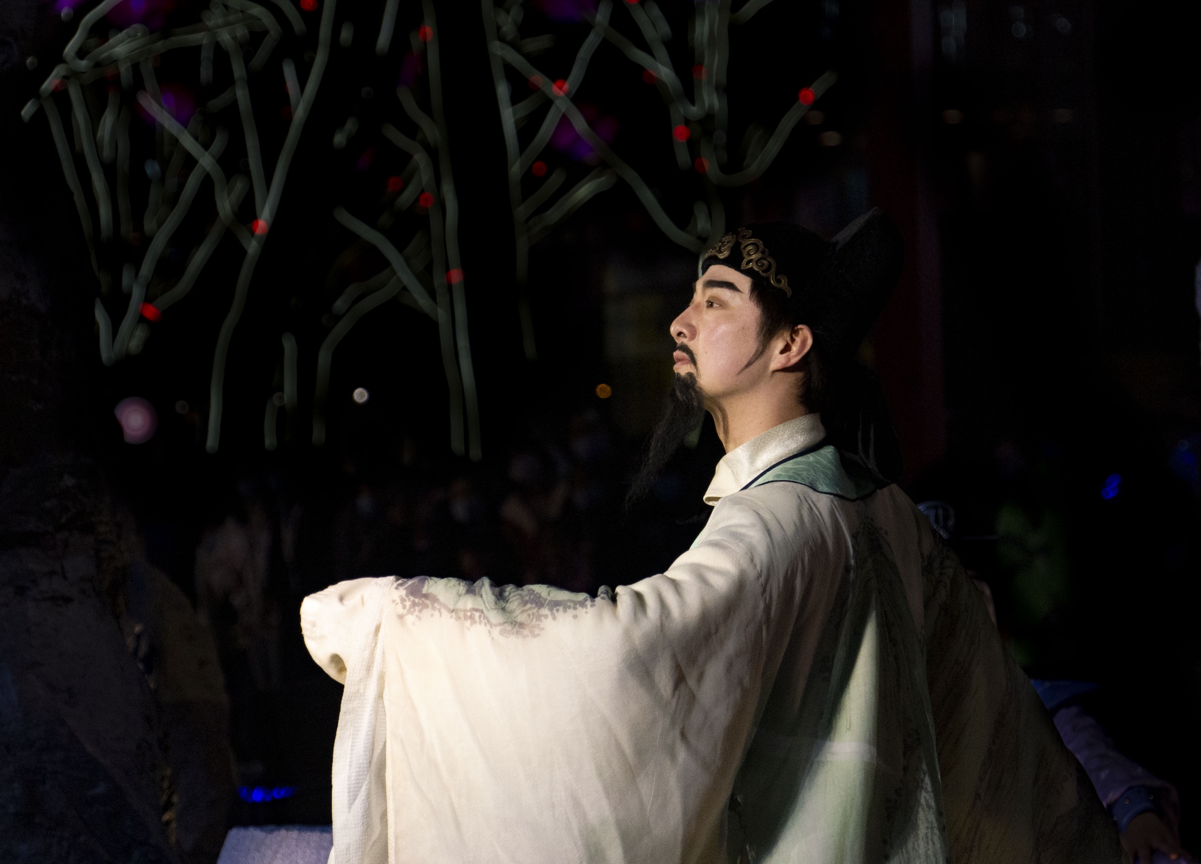 春节期间,我畅游在西安大唐不夜城中,眼前的景色让我震撼