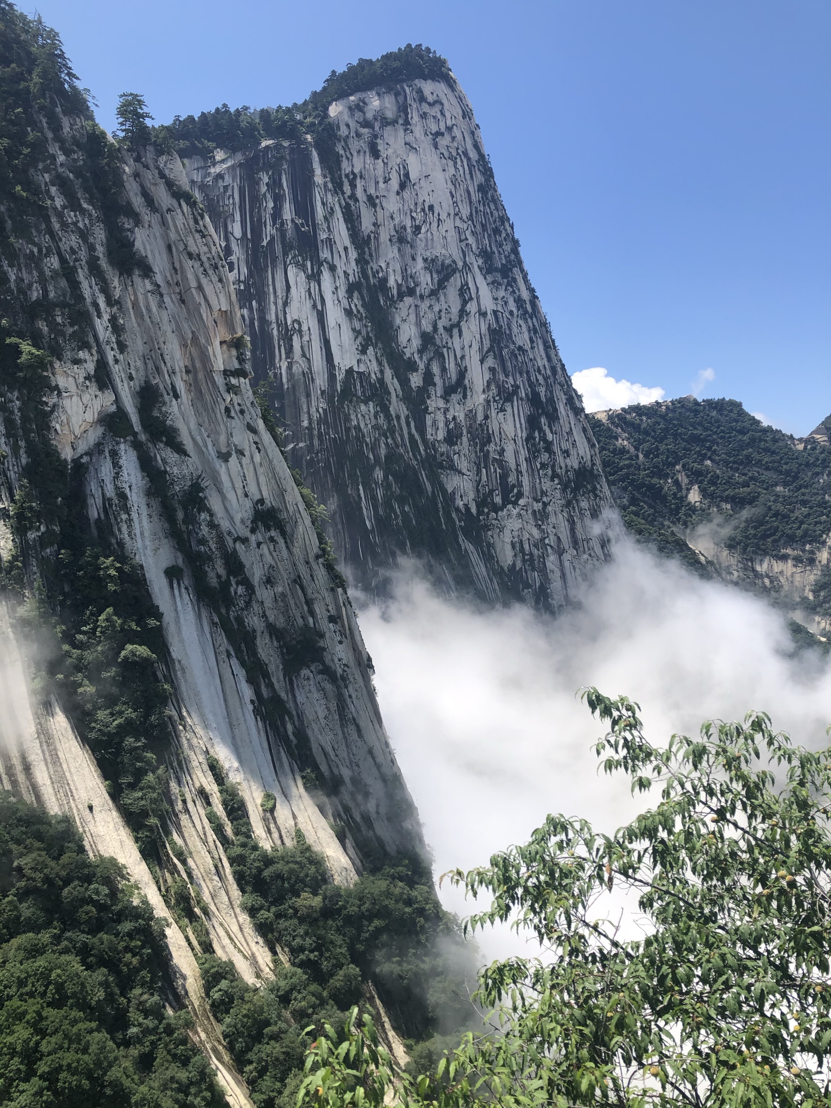 华山天下第一险图片