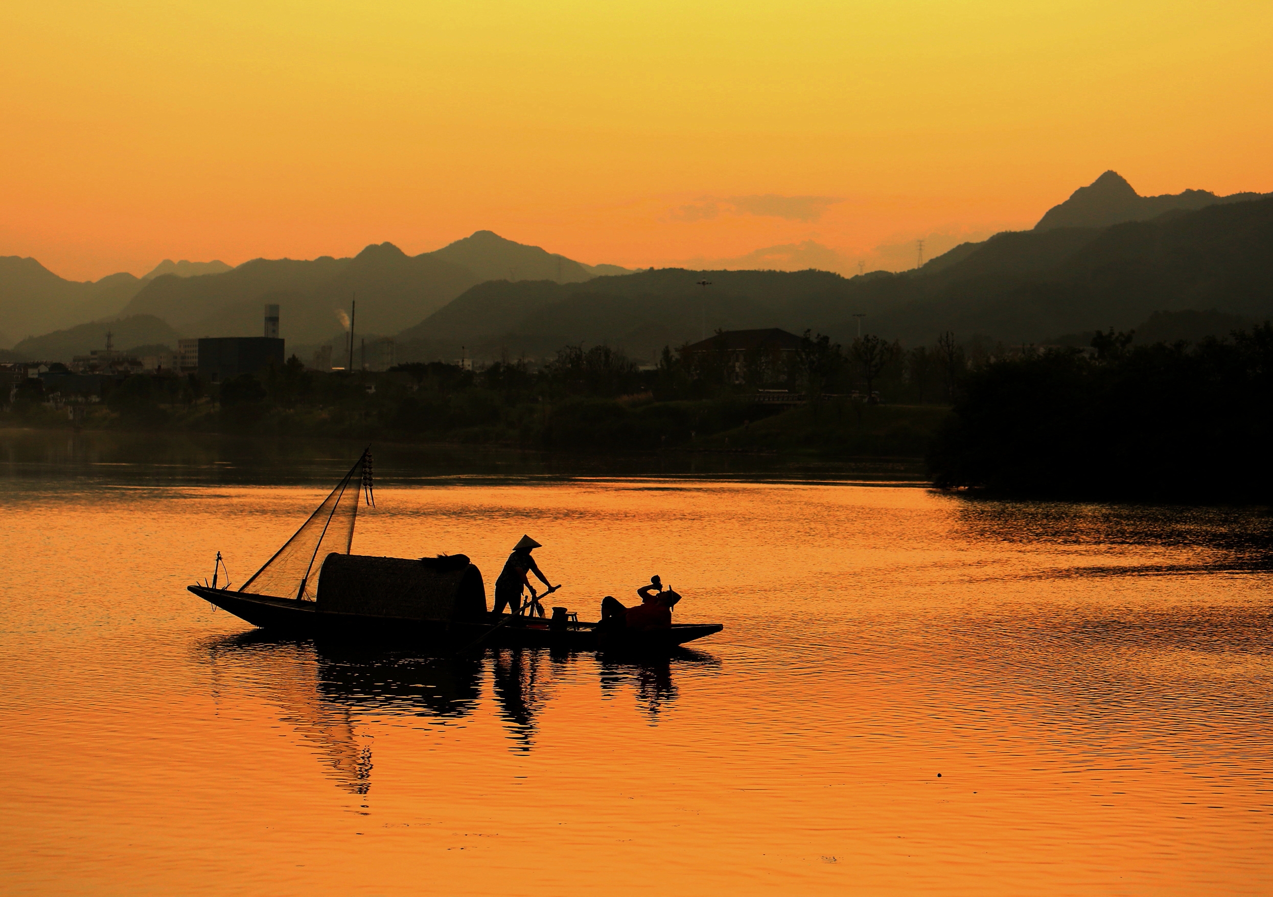 渔舟唱晚波峰隐【vv首发】