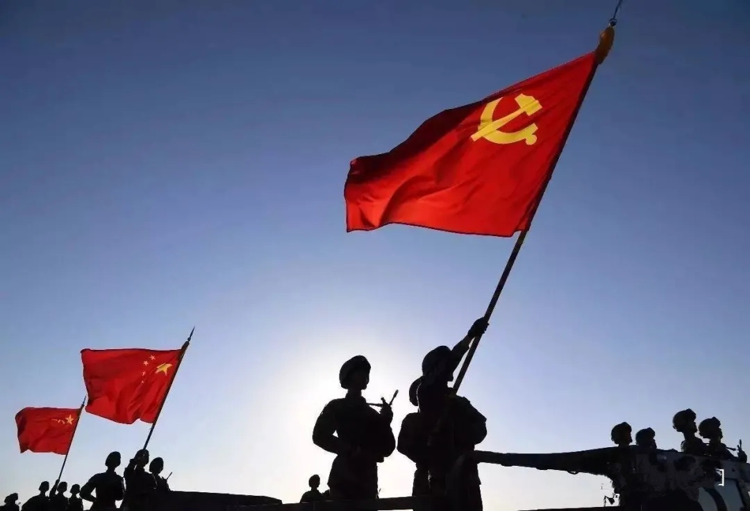 我们说  当祖国需要时  雄纠纠气昂昂走向战场  那是英雄 我们说  当