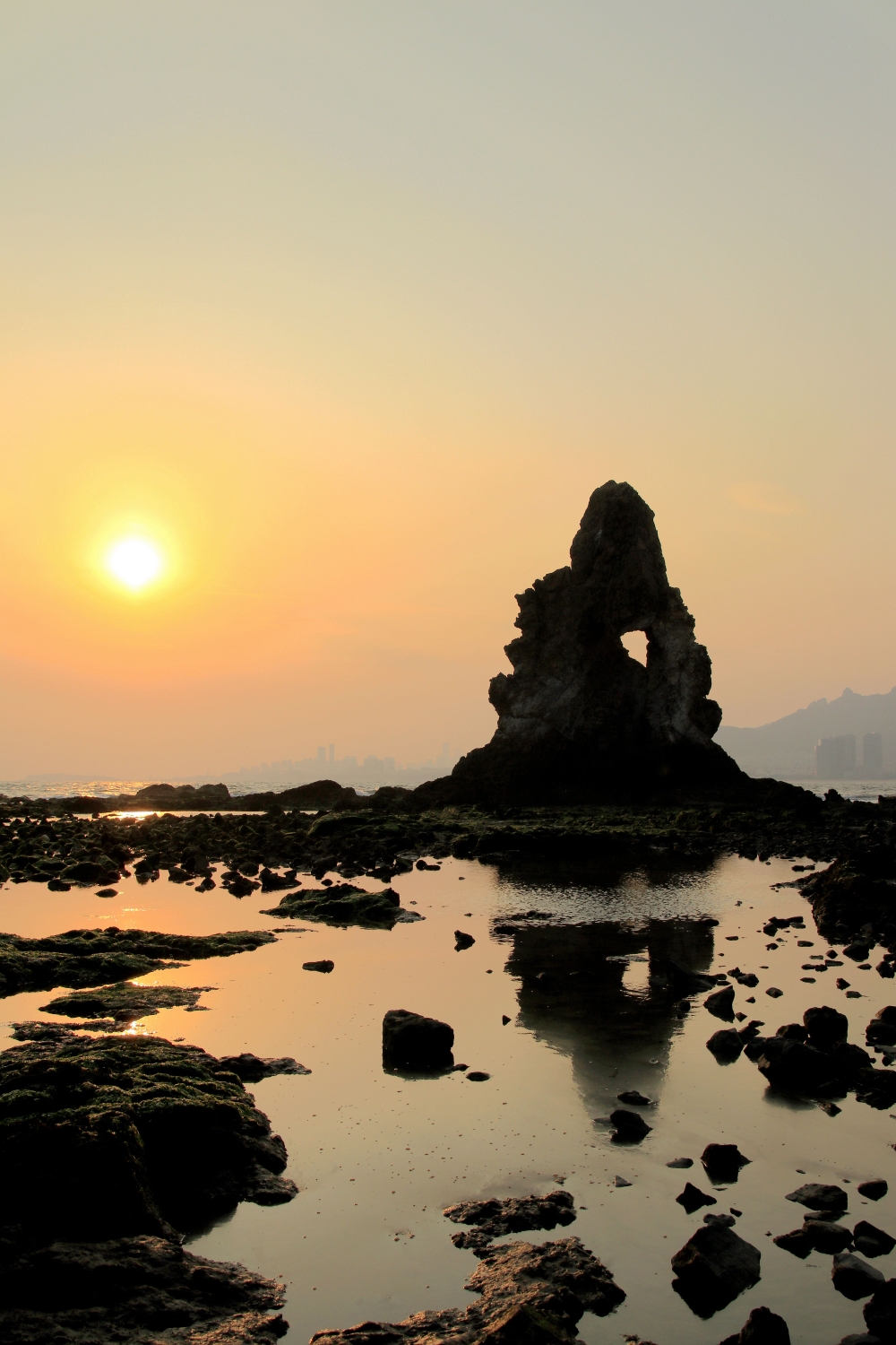 我的冬天61金光穿洞石老人奇观青岛石老人拍摄札记