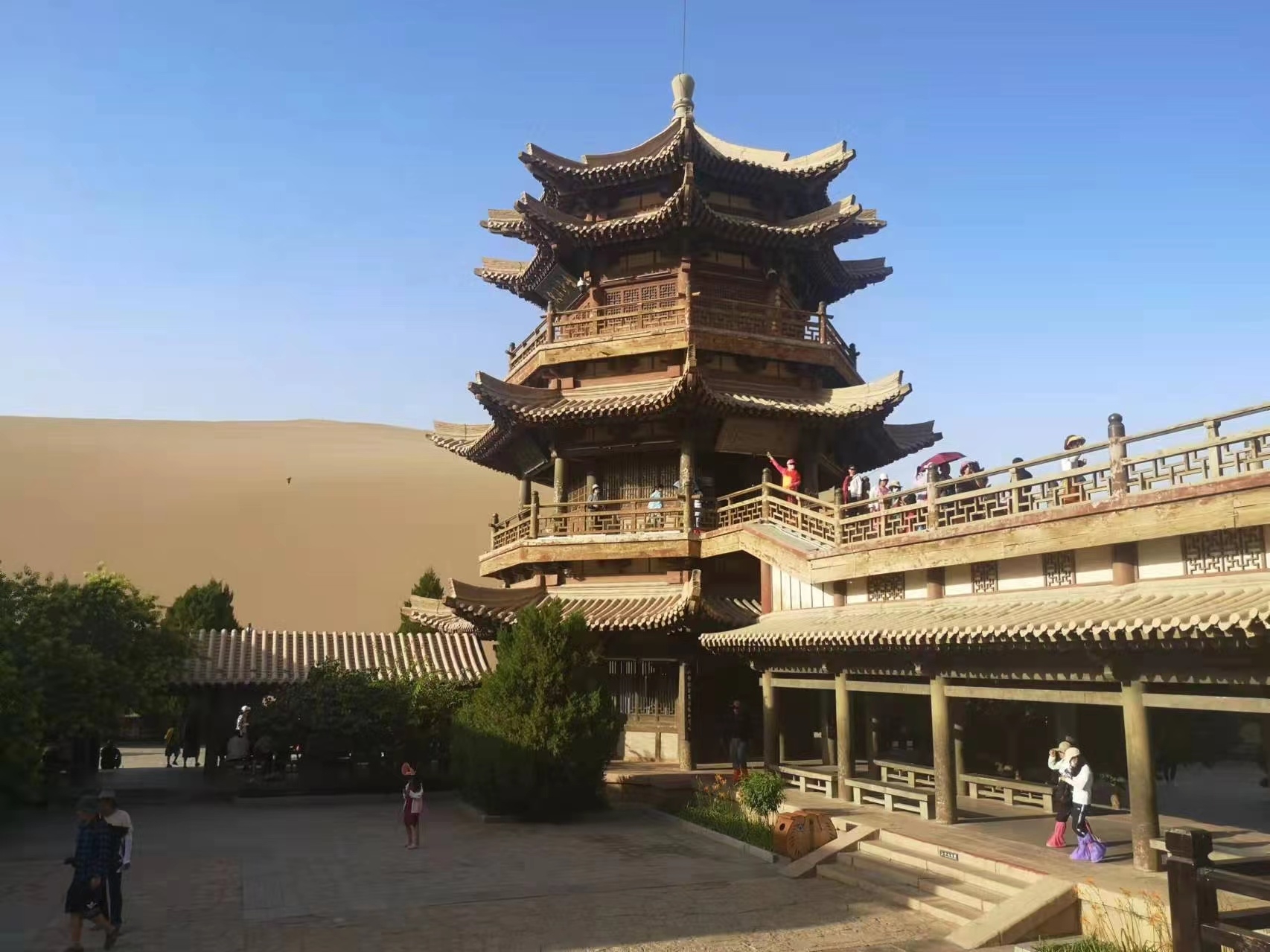 "回道张掖",仿佛回到了两千多年前隋炀帝西巡时波澜壮阔的场景,过西关