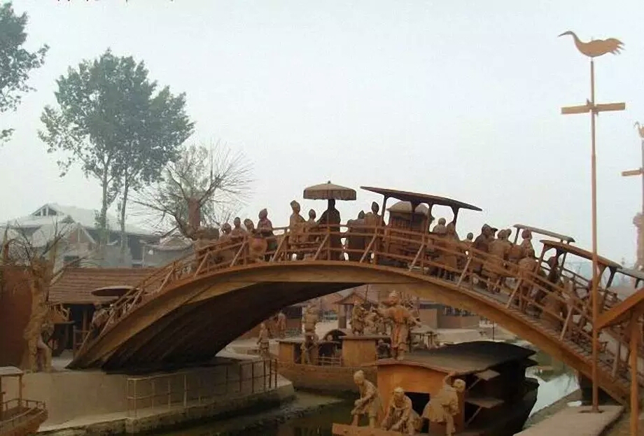 大型泥塑清明上河图太震撼了