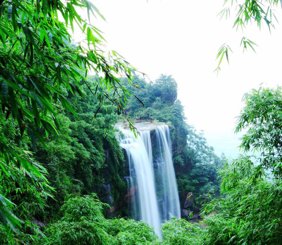 蜀南竹海之七彩飞瀑