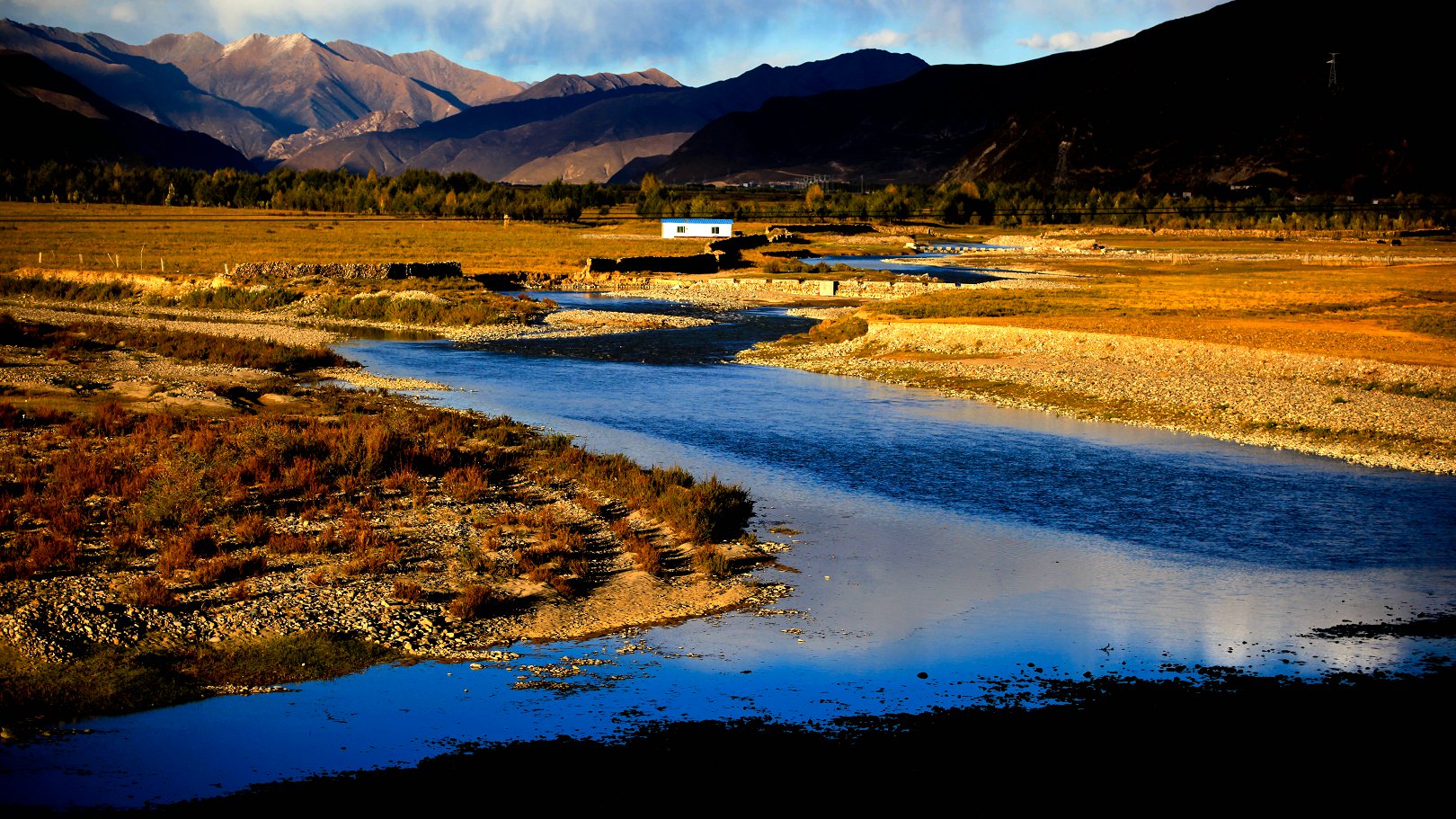 拉萨河的阳光‖碑林路人/诵读/逸茗*艨