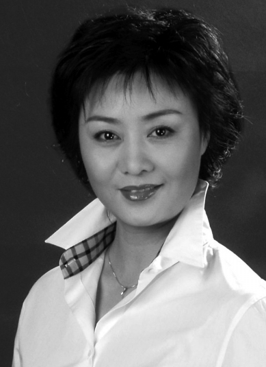 京剧表演艺术家一一李胜素