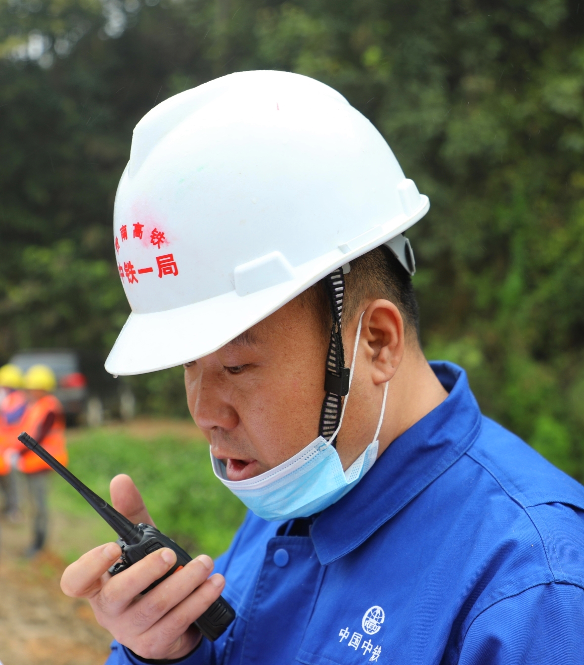 中铁一局贵南高铁项目五一劳动节劳动者风采