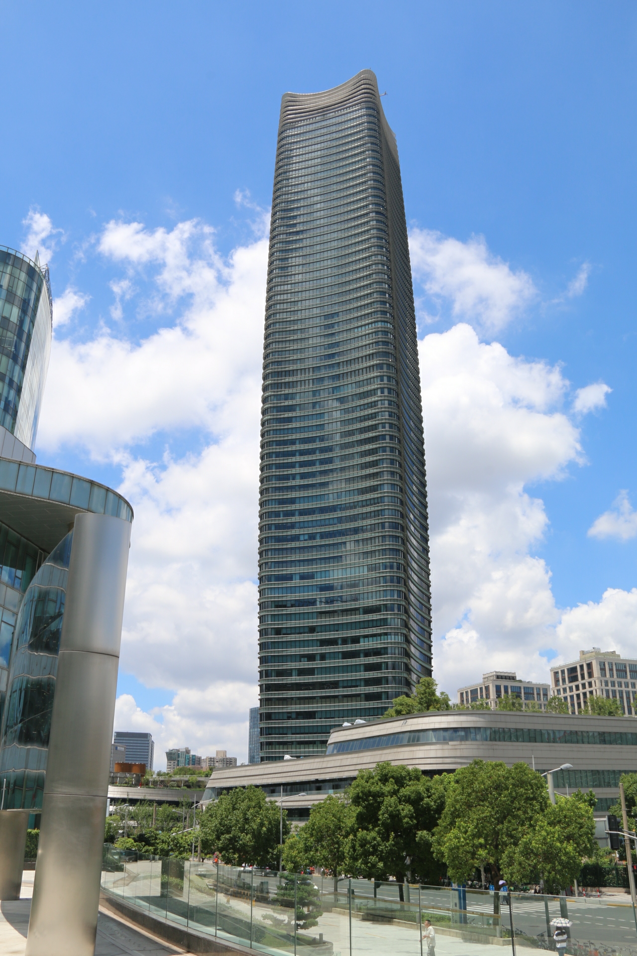 东大名路白玉兰大厦观光及附近景观