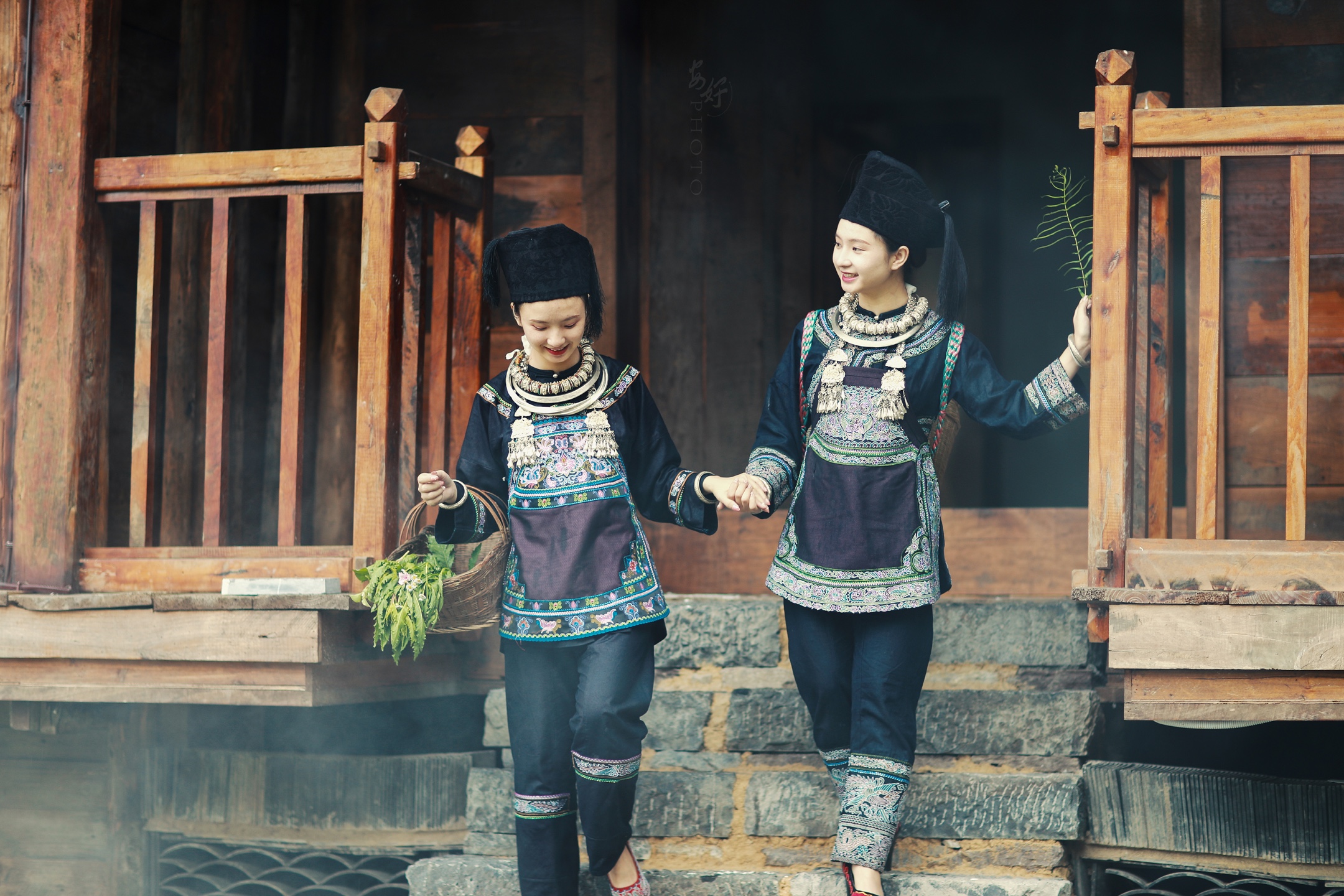 荔波摄影协会水旅姑娘拍摄活动出镜孪生姐妹摄影安好场景水甫水族寨