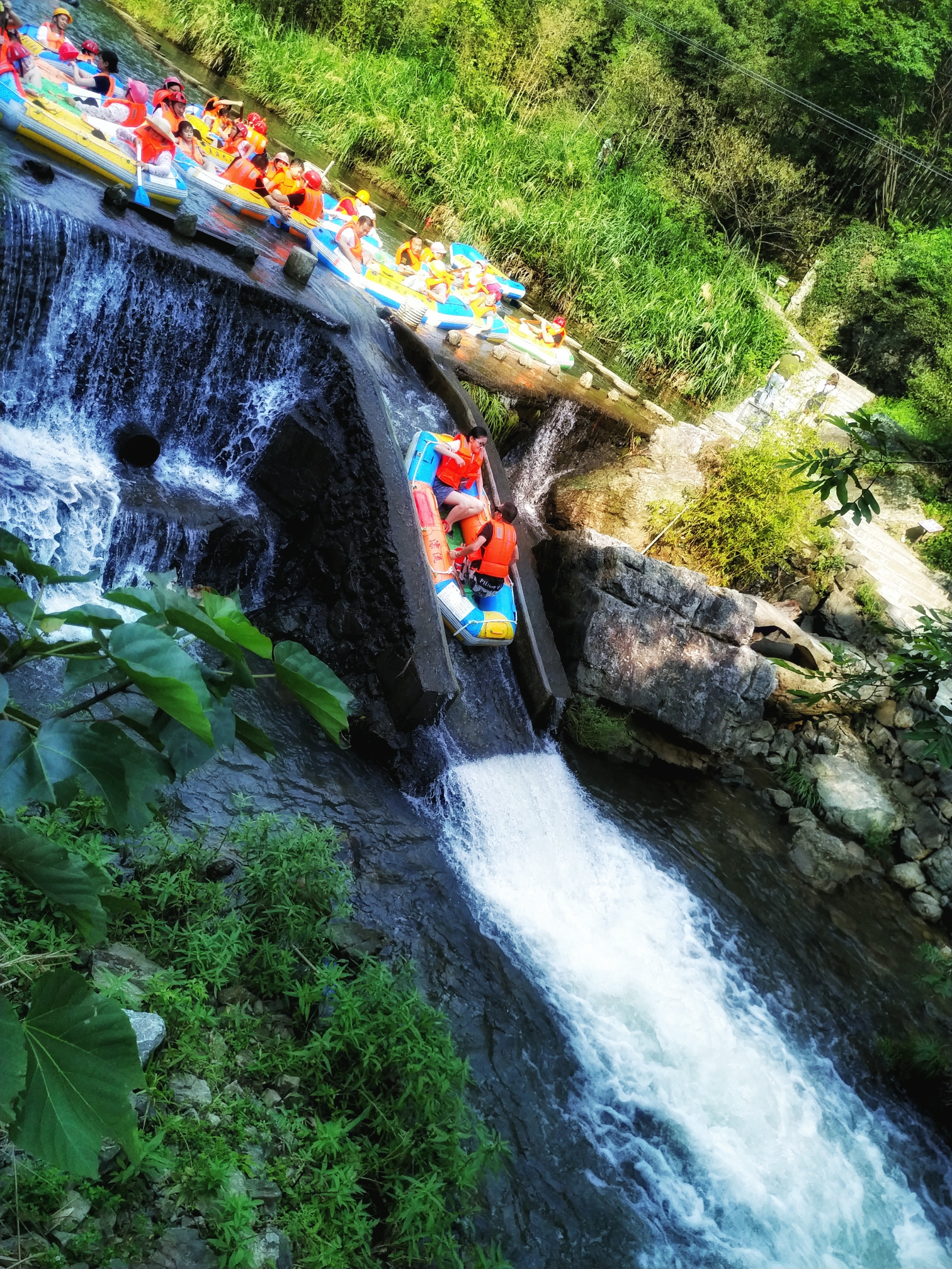 宁国山水瀑布漂流