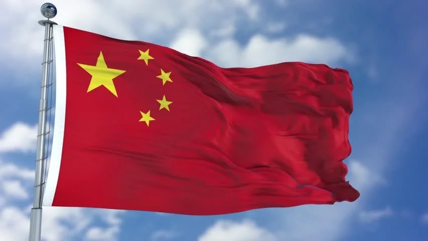 迎风飘扬的五星红旗