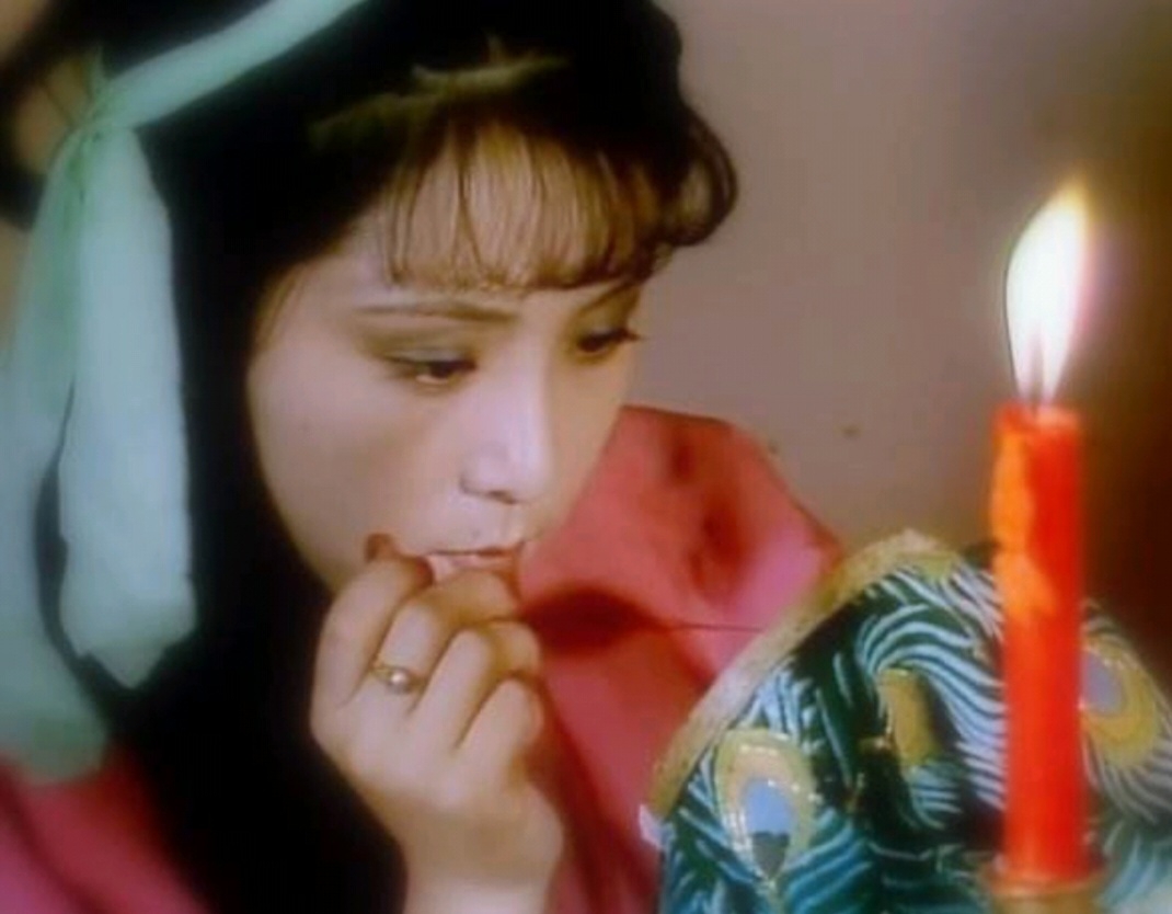 红楼梦晴雯撕扇