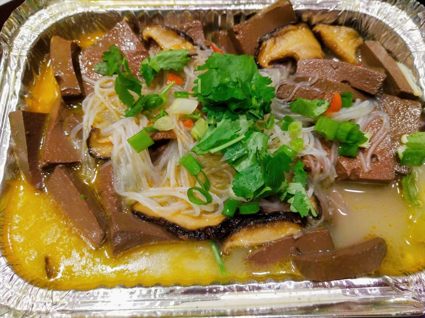 锡纸鸭血制作人:周明军锡纸排骨制作人:周明军鱼排饭制作人:张恒辉