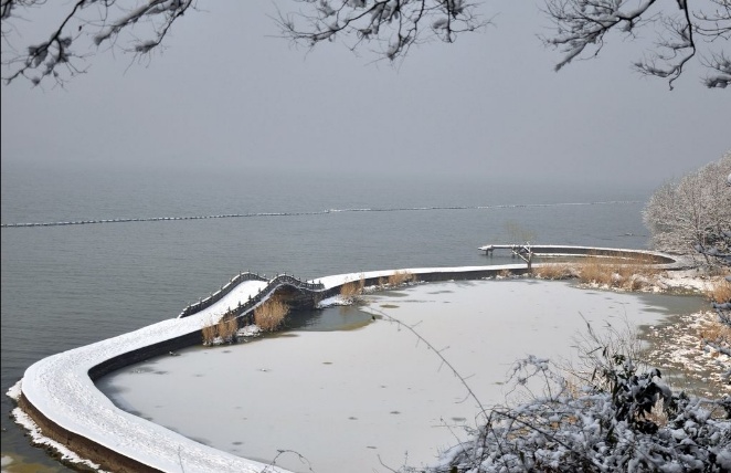 鼋头渚,占据了太湖最美丽的一角,只待您来,一眼惊艳.