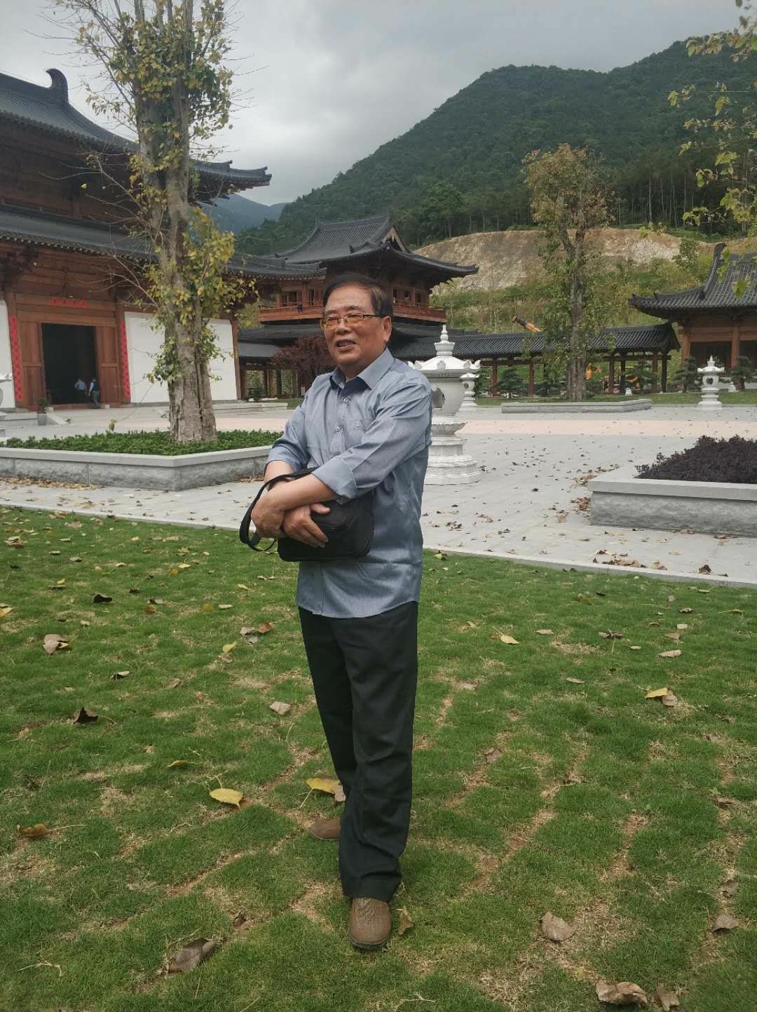 注:2019年5月24日,福清清市政协融光诗社组织采风团,游览渔溪镇黄檗寺