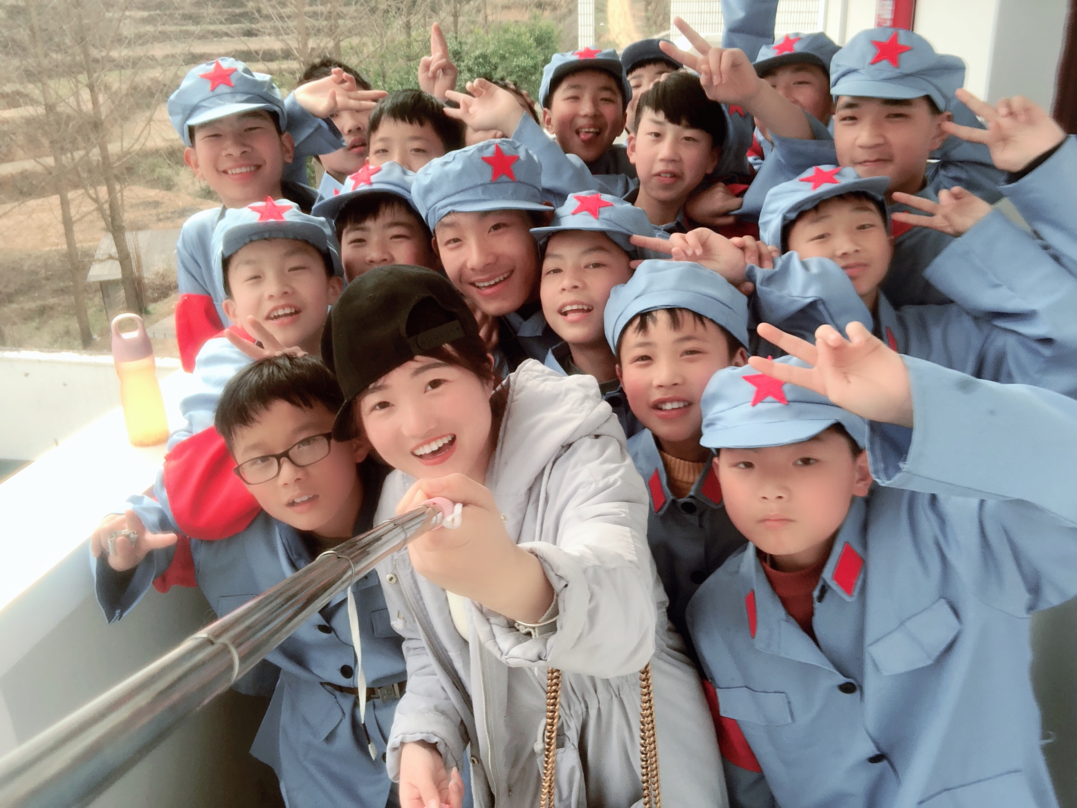 福兴余国徽解浩勇郝嘉浚芮淦王家乐丁树生杨天宇卜佳佳郭华龙带队老师