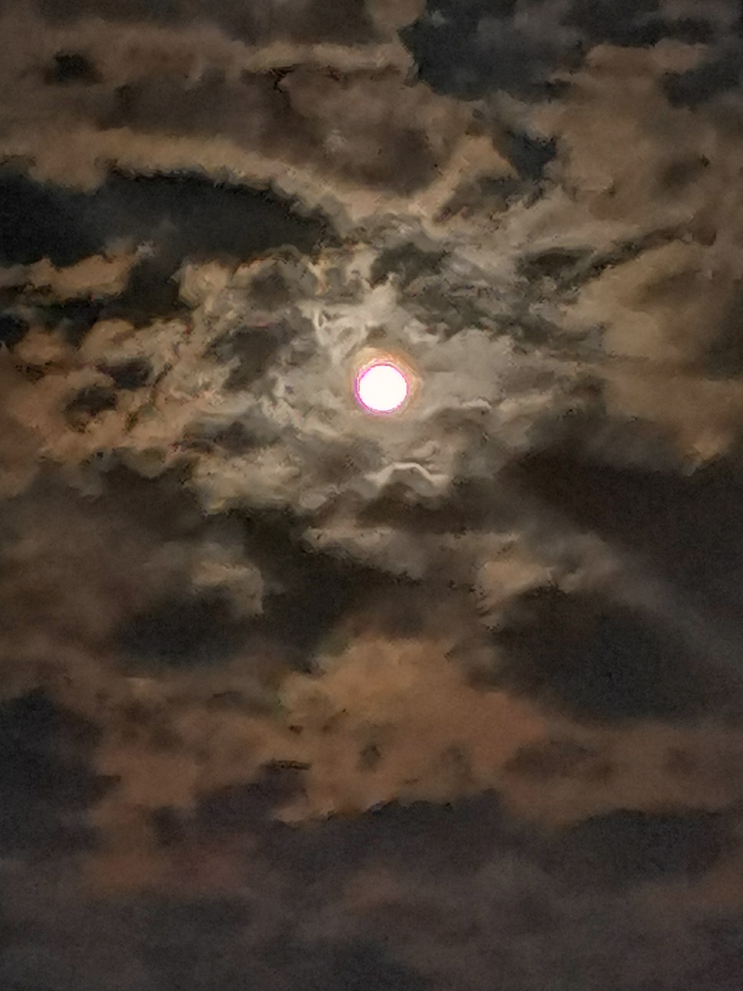 天上的彩云追月图片图片