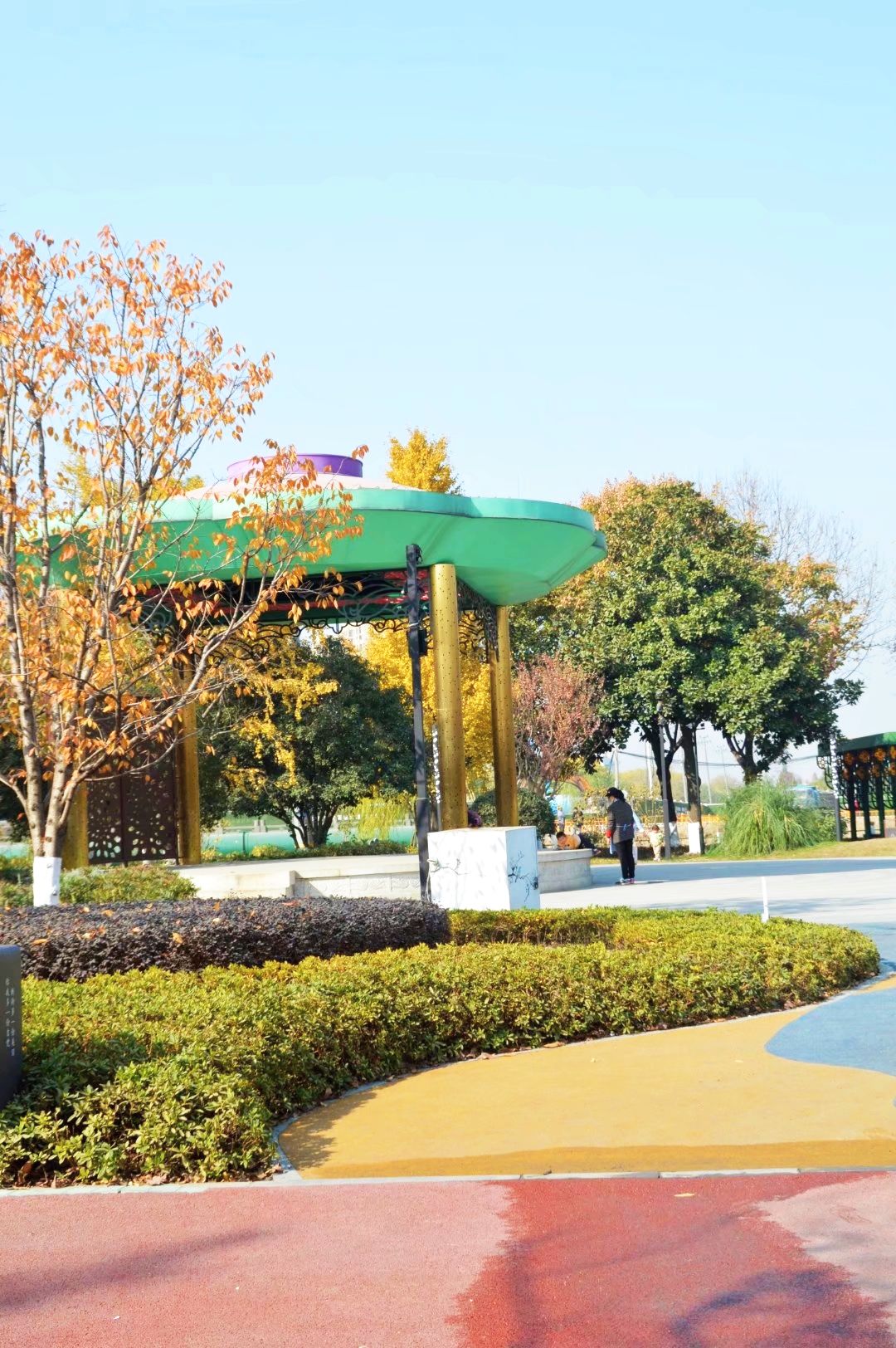 健身休闲娱乐的好去处新街中心公园