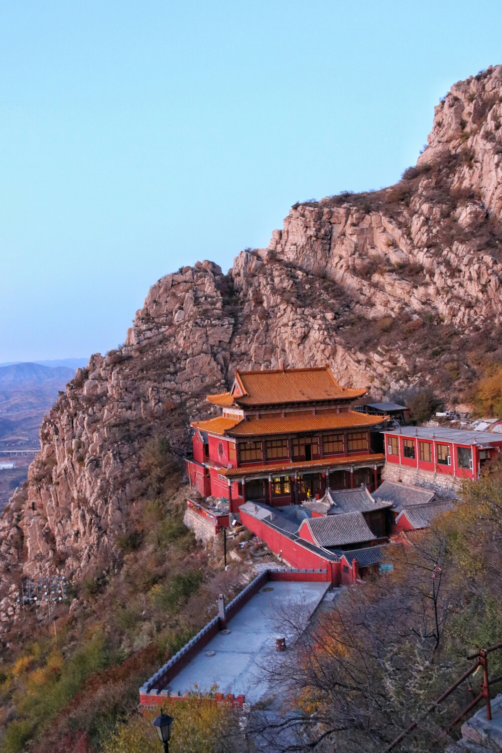 张家口鸡鸣山简介图片