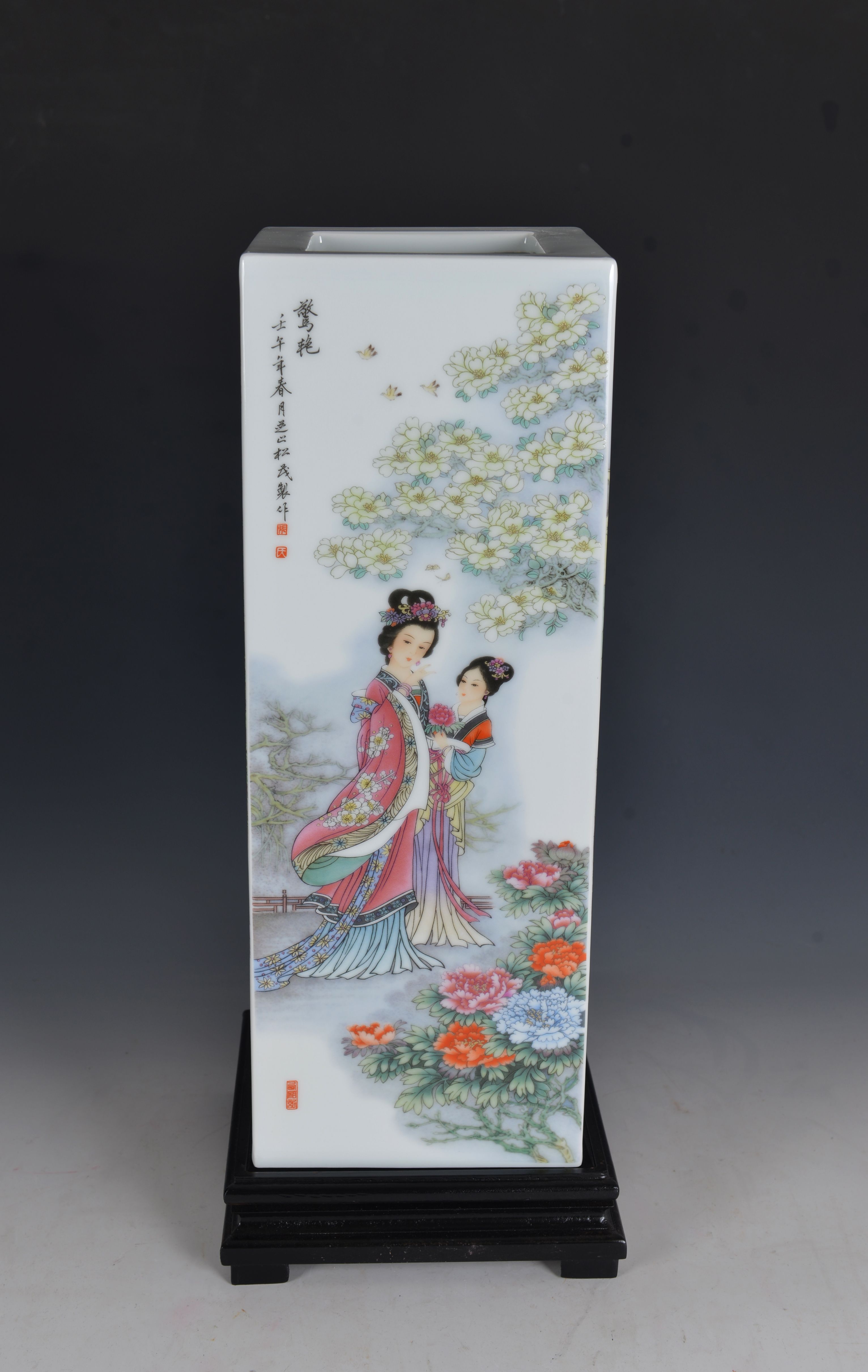 景德镇大师张松茂西厢记四方尊瓷器市场评价