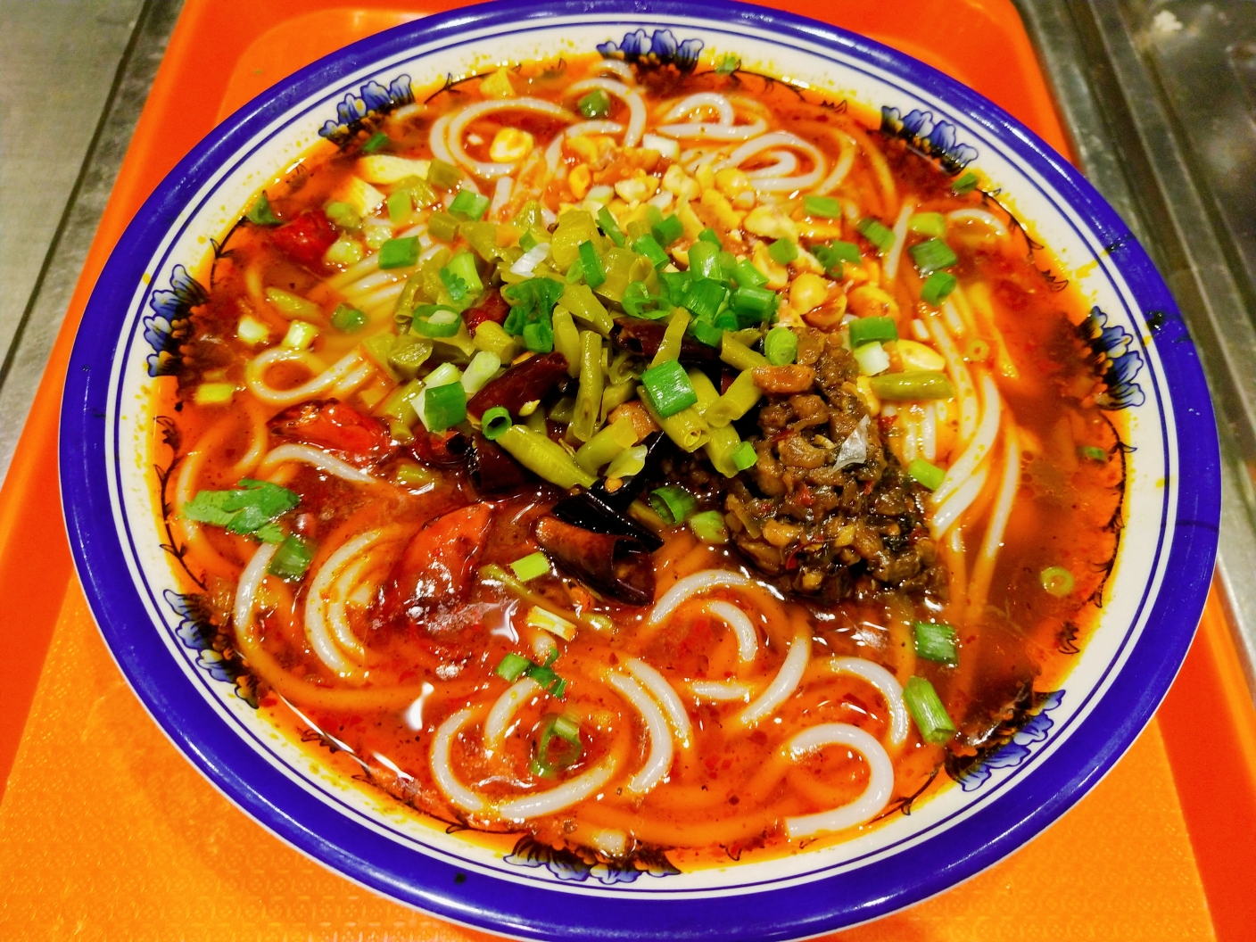 制作人:张聪聪高汤米线制作人72蒙稳周酸汤水饺