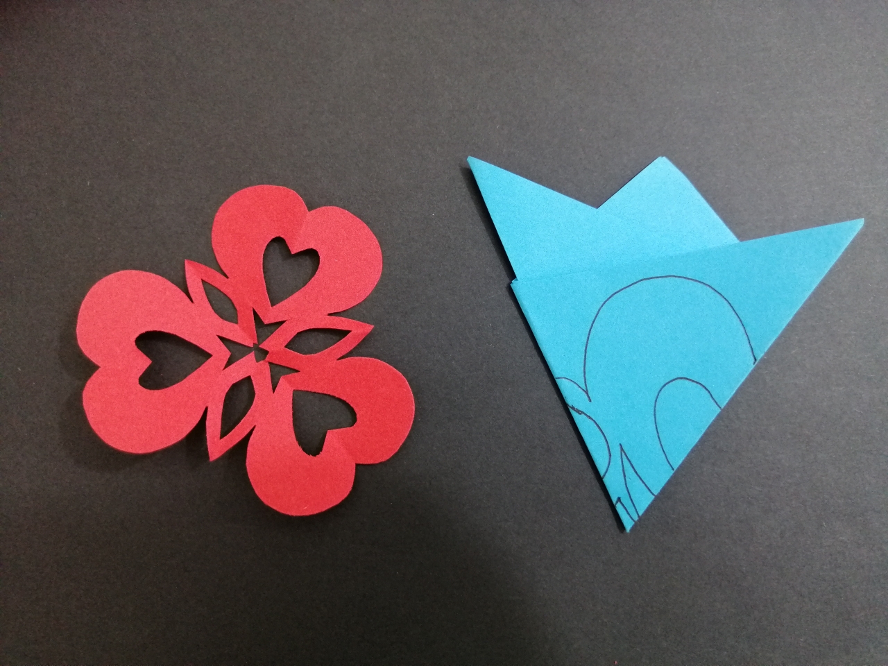 三瓣花的剪纸简单方法图片
