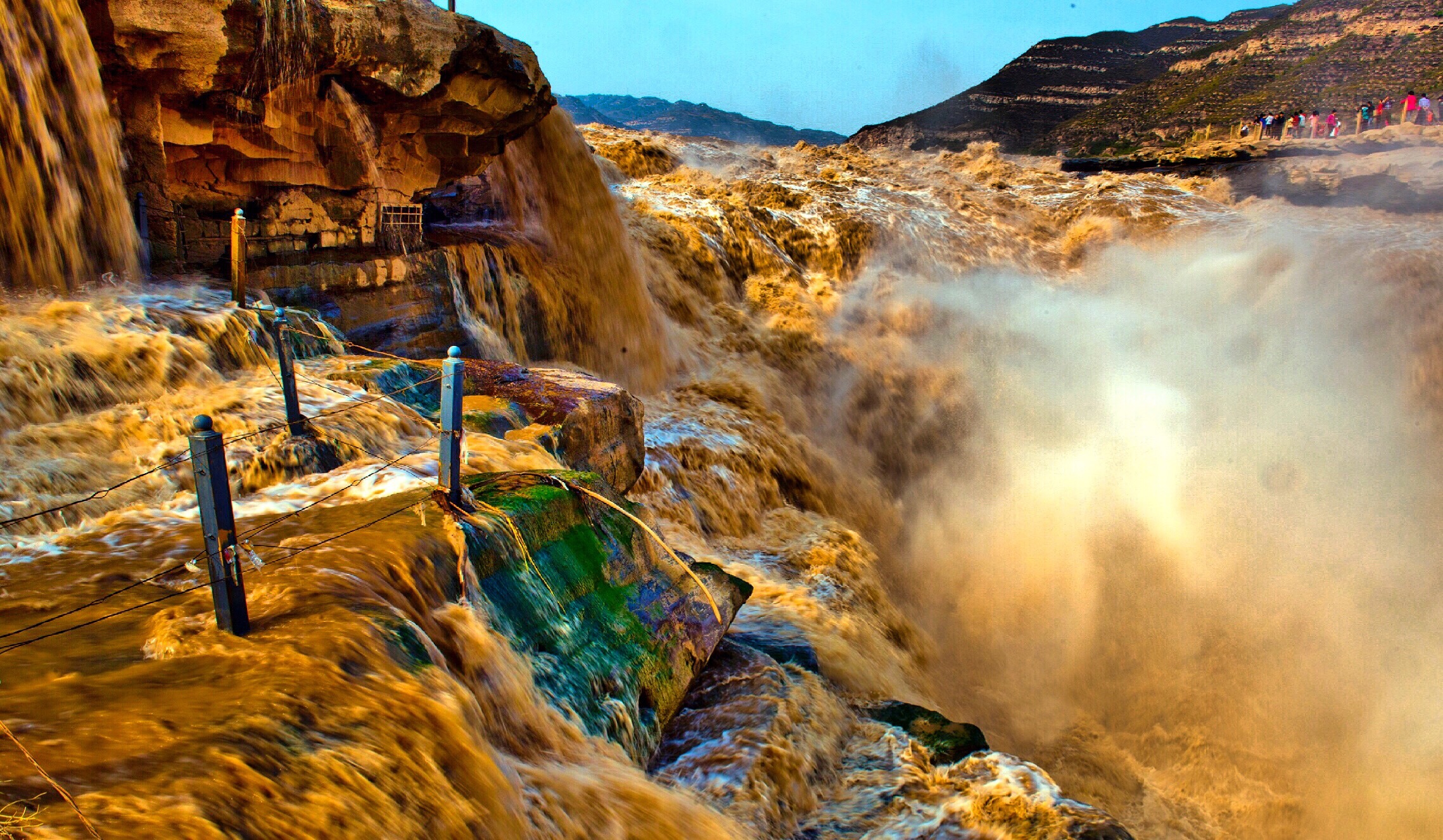 黄河作者堆雪诵读过岩松