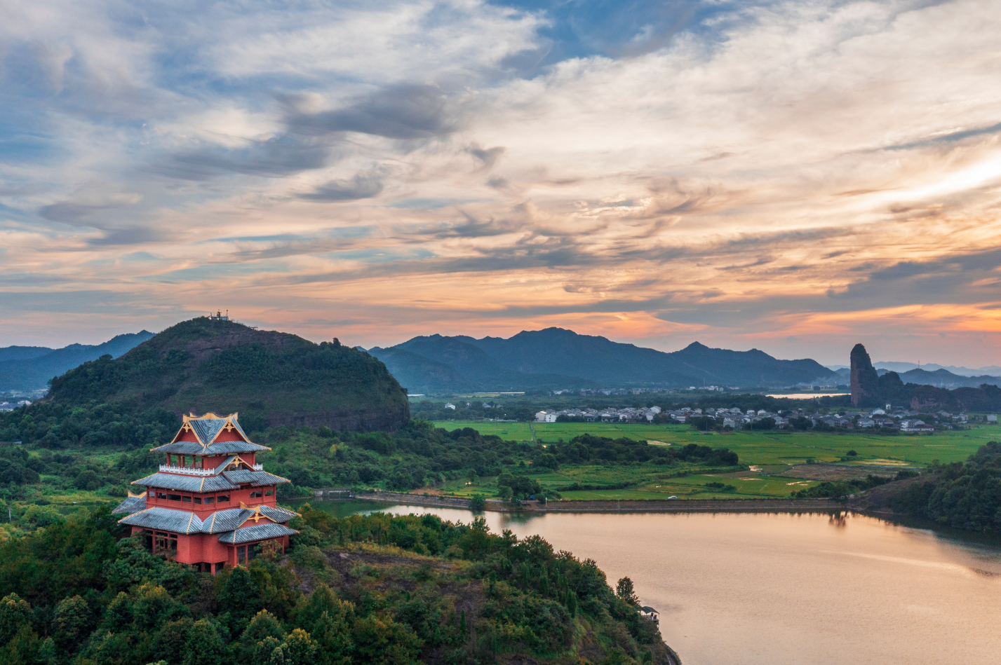 江西龙虎山全景图图片