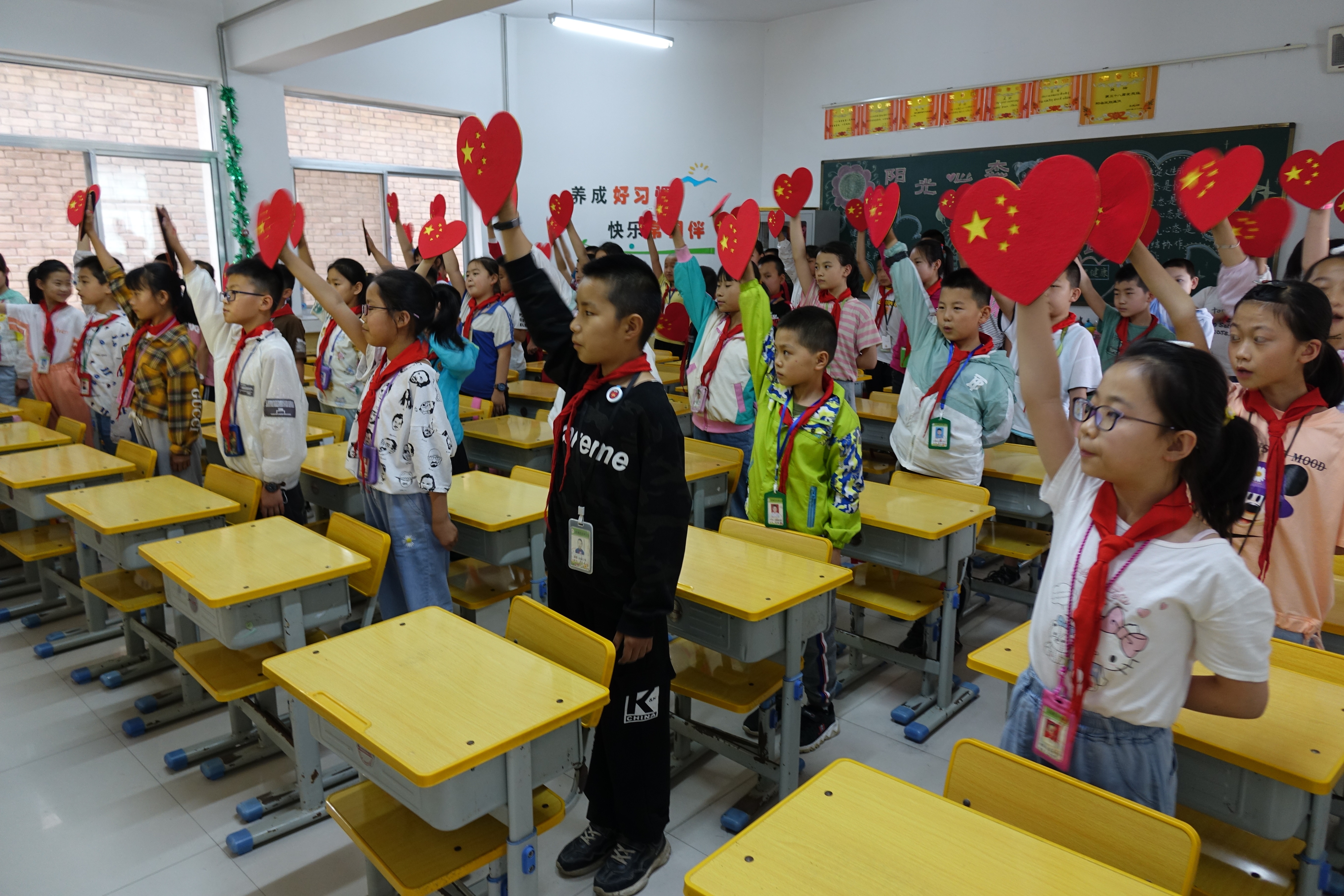 不忘初心跟党走牢记使命争先锋庆城小学开展庆祝建党99周年系列活动