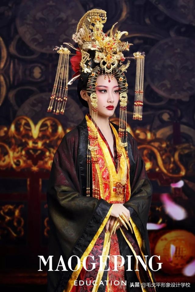 最美不过这一组惊艳的古装造型