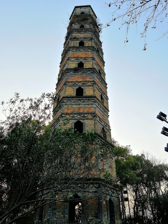 千年古塔的缩影访浦江龙德寺塔