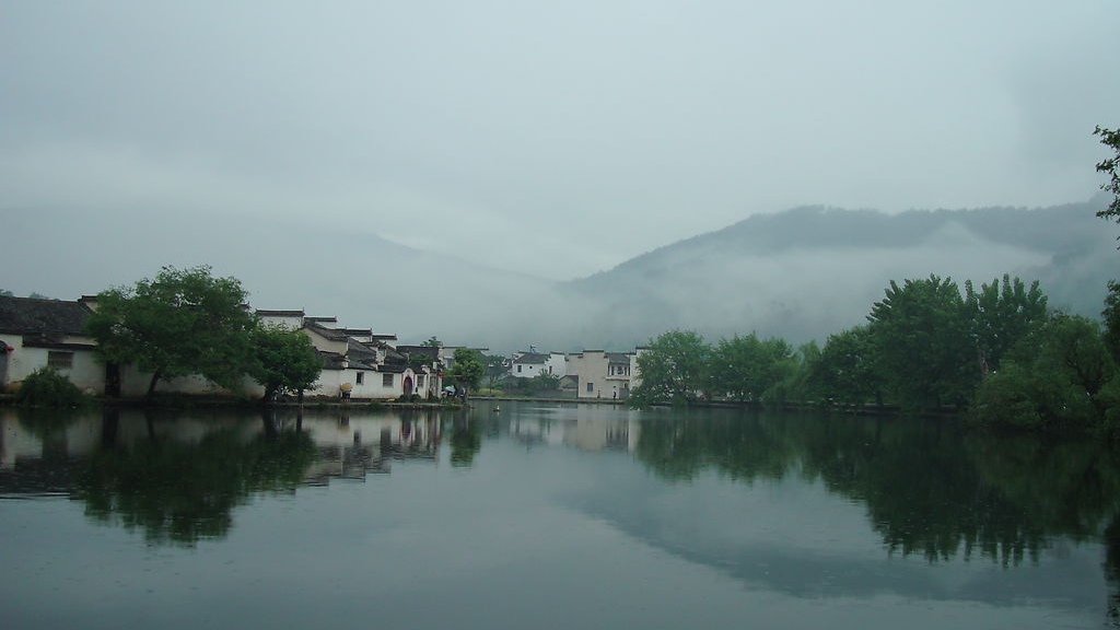 多情自古江南雨