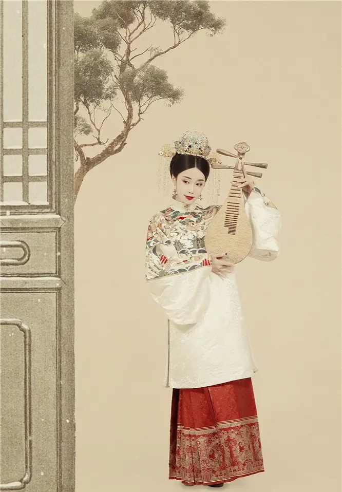 蝶衣媚舞挥韵画.