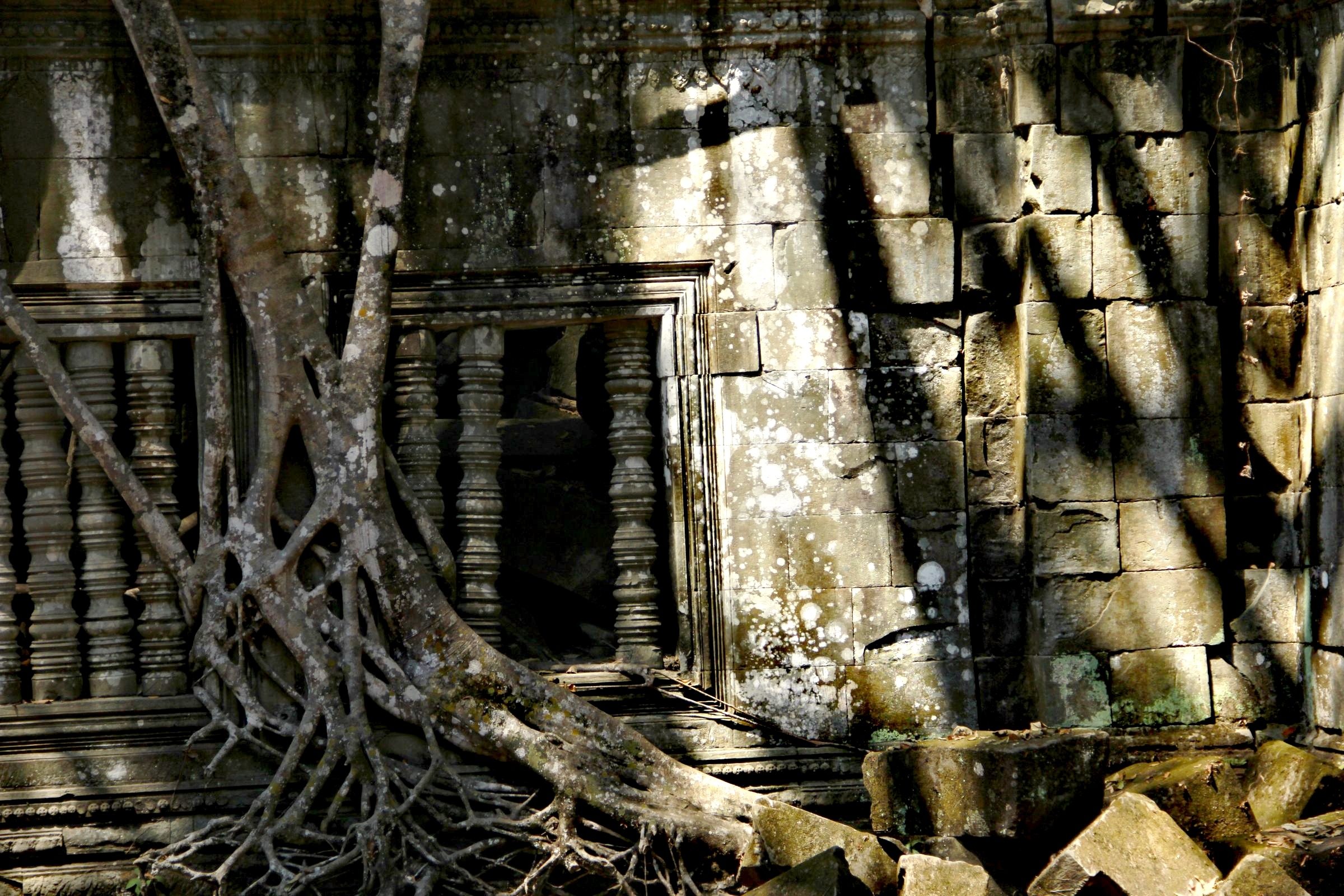 崩密列. 那残垣断壁的宁静沧桑.